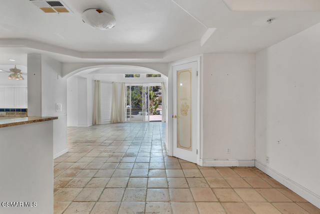 11923 Barranca Rd-HsHProd-48