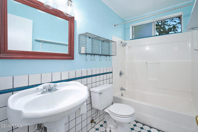 3964 Greenwood Street, Newbury Park CA: https://media.crmls.org/mediaz/80ca90c3-b5aa-46f0-8340-2440846b6df2.jpg