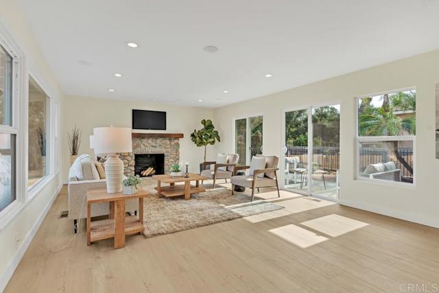 1165 Oak Drive, Vista CA: https://media.crmls.org/mediaz/80cb4709-68ea-44a9-ae4e-33af87bf7c85.jpg