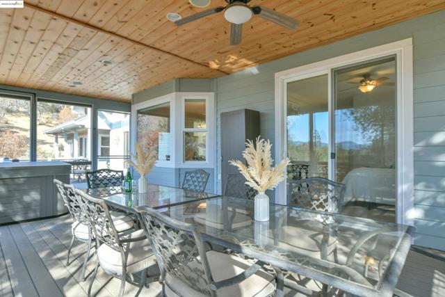 16096 Parkridge Ave, Sonora CA: https://media.crmls.org/mediaz/80cb691c-6003-465d-af2f-84d091bacf36.jpg