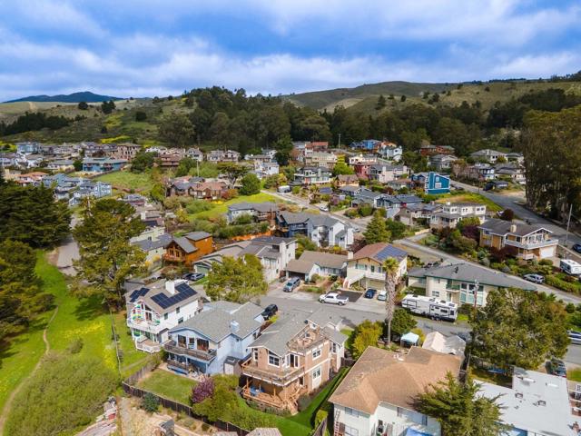 127 Madrona Avenue, El Granada CA: https://media.crmls.org/mediaz/80cba1c0-a723-40aa-a6d9-f51cd380c3bf.jpg