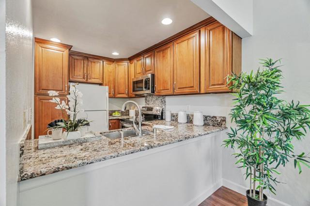4020 Williams Road, San Jose CA: https://media.crmls.org/mediaz/80cbc18e-76a2-4dd3-9ef7-1274185457a7.jpg