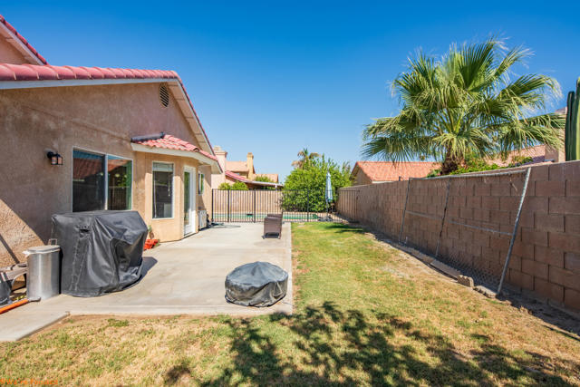 Image 27 of 34 For 81393 Avenida Gaviota