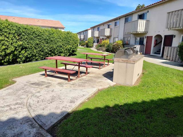 Detail Gallery Image 10 of 16 For 532 Anita St #112,  Chula Vista,  CA 91911 - 2 Beds | 1 Baths