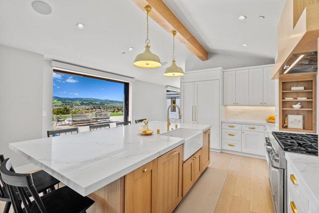 18290 Cochrane Road, Morgan Hill CA: https://media.crmls.org/mediaz/80ccb789-bc46-41af-a3c9-974895abb4fd.jpg