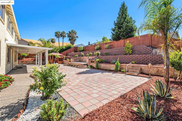 5235 Ramsdell Ct, Antioch CA: https://media.crmls.org/mediaz/80ce0232-6a46-4780-b96e-4a78d911d0b8.jpg