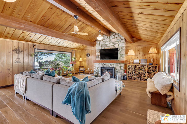 21395 Highway 243, Idyllwild CA: https://media.crmls.org/mediaz/80ce5eae-7b63-48e8-a822-0763b4749b96.jpg