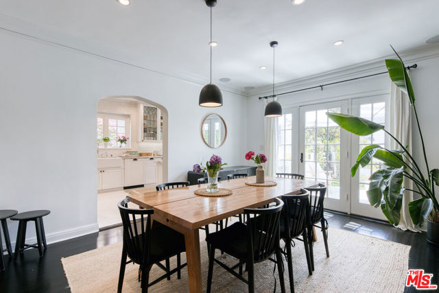 10736 Le Conte Avenue, Los Angeles CA: https://media.crmls.org/mediaz/80ce744a-0275-4541-a586-9d943963b990.jpg