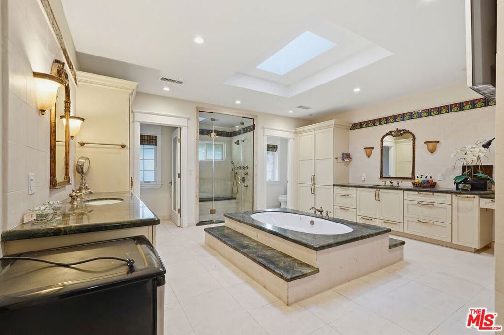 MLS #26842405 image #20