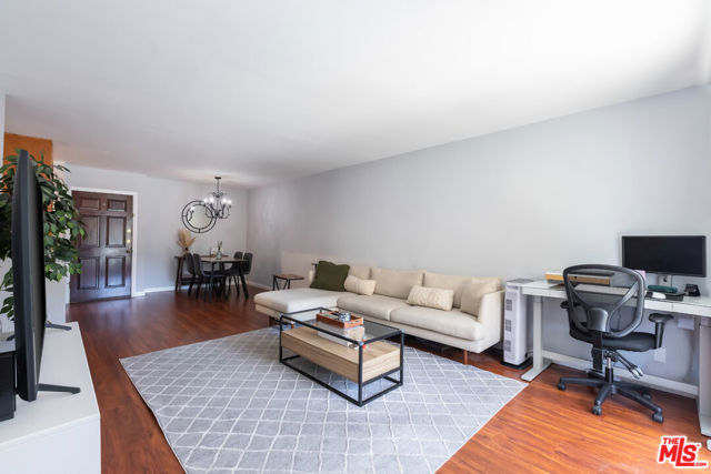 18307 Burbank Boulevard, 120 photo 4