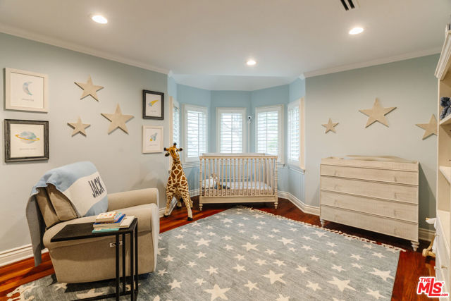 3819 Vista Linda Drive, Encino CA: https://media.crmls.org/mediaz/80cf139b-6576-44f0-a4fa-46e58db8a511.jpg