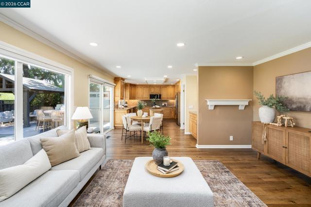 Image 12 of 32 For 855 Columbine Ct