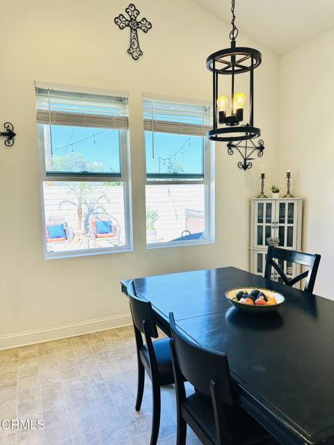90 Los Altos Street, Ventura CA: https://media.crmls.org/mediaz/80d0718e-7292-416d-b934-c79b68a06fa8.jpg