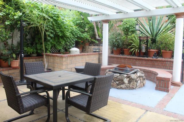 2084 Wind River Road, El Cajon CA: https://media.crmls.org/mediaz/80d07c55-a550-429f-85f4-33d005af031b.jpg