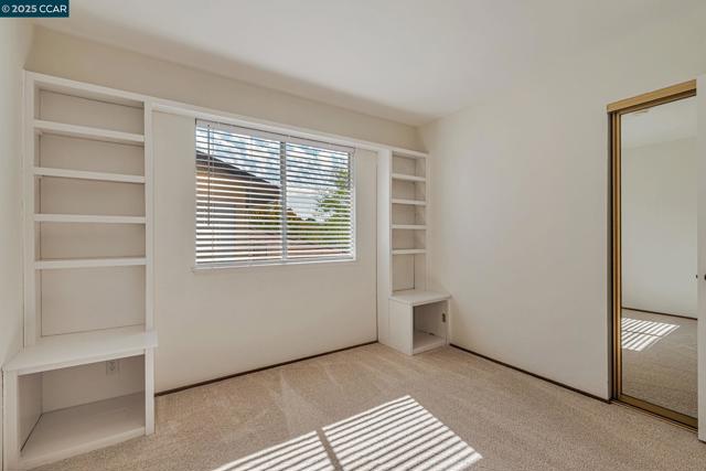 1372 Bent Tree Ln, Concord CA: https://media.crmls.org/mediaz/80d0f666-7a2d-40b4-b77c-c270e132efc8.jpg