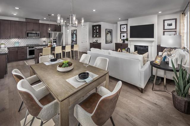 1901 Amaryllis Drive, Hollister CA: https://media.crmls.org/mediaz/80d0f8a1-ab71-4618-9850-a160d8f0588f.jpg