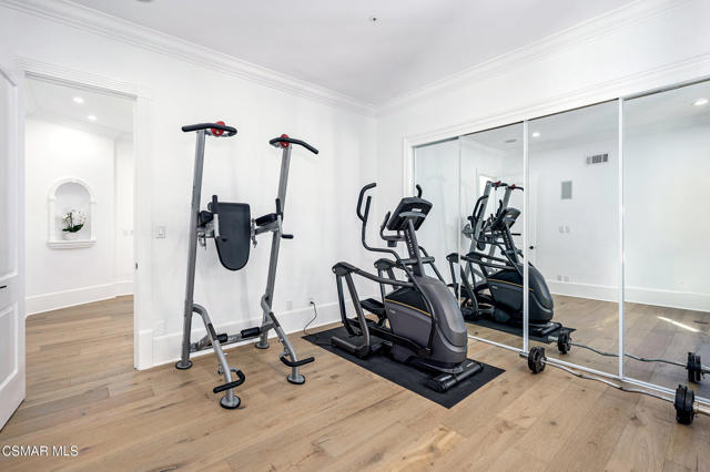 508 W Stafford Road, Thousand Oaks CA: https://media.crmls.org/mediaz/80d21547-b49f-4ad9-b58c-80cc8ffa71c2.jpg