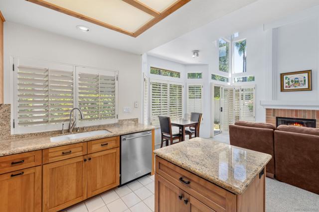 11389 Via Playa De Cortes, San Diego CA: https://media.crmls.org/mediaz/80d2625b-2ed3-4093-9a53-10f8442babb7.jpg
