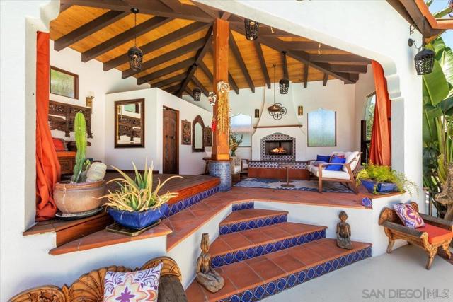 2103 Sunnyside Ave, El Cajon CA: https://media.crmls.org/mediaz/80d30389-d433-4148-8292-bb0f5cb46427.jpg
