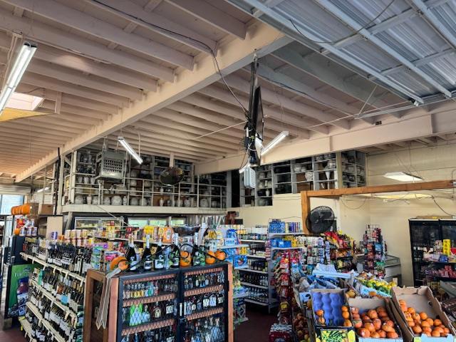 3876 3876 El Camino Real, Palo Alto CA: https://media.crmls.org/mediaz/80d3c83c-bc42-4ff7-8d31-3c96c2433c56.jpg