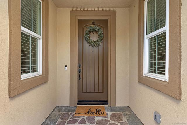 1104 Parkview Dr, Oceanside CA: https://media.crmls.org/mediaz/80d3efd9-41af-4118-b076-06c97a40bc4d.jpg