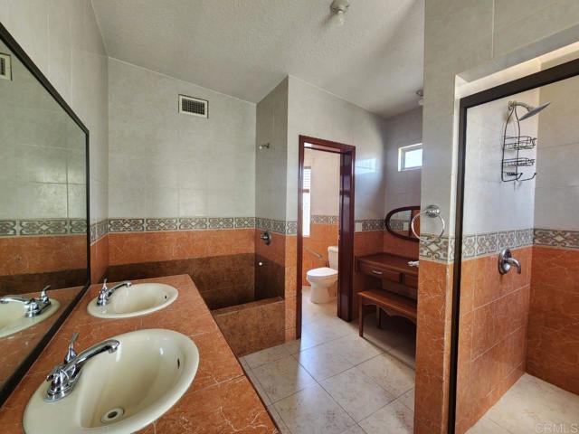 Detail Gallery Image 15 of 17 For 388 Toledo, Ensenada, Baja, Mexico., –,  CA 22870 - 4 Beds | 4 Baths