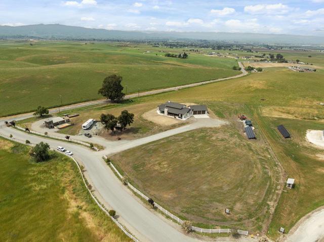 3000 Coppa Court, Hollister CA: https://media.crmls.org/mediaz/80d47b65-690d-45af-b641-da3f95976180.jpg