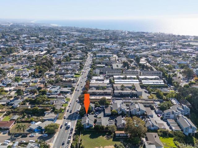 2525 Jefferson Street, Carlsbad CA: https://media.crmls.org/mediaz/80d55b14-a707-4475-9d46-0aaf5103c356.jpg