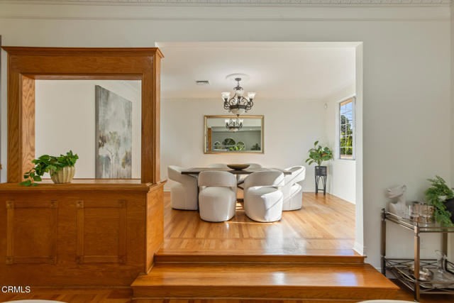 Detail Gallery Image 15 of 70 For 4926 Crown Ave, La Canada Flintridge,  CA 91011 - 3 Beds | 3/1 Baths