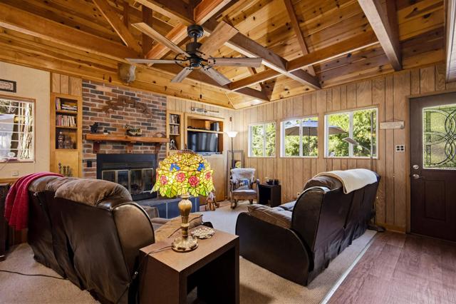 Detail Gallery Image 10 of 47 For 23413 Knapps Cutoff, Crestline,  CA 92325 - 1 Beds | 1 Baths