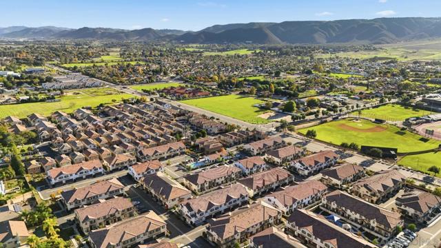 24120 Dolcetto Ave, Murrieta CA: https://media.crmls.org/mediaz/80d799b6-8fe1-41c4-9863-43fe3057c34a.jpg