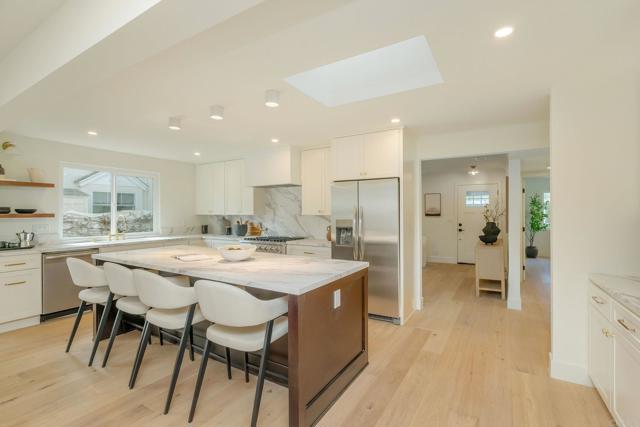 Detail Gallery Image 12 of 26 For 4210 Alcove Ave, Studio City,  CA 91604 - 3 Beds | 2 Baths