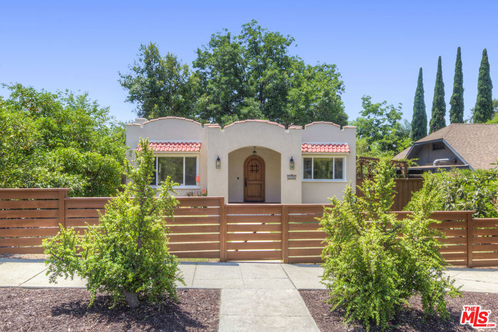 1330 Las Flores Drive — Spanish