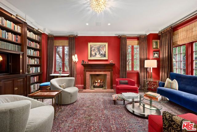 10301 Strathmore Drive, Los Angeles CA: https://media.crmls.org/mediaz/80d97b1c-d6a2-43ce-bfa2-41633e97f0f8.jpg