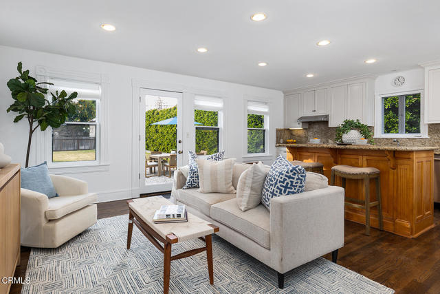 Detail Gallery Image 15 of 41 For 261 S Allen Ave, Pasadena,  CA 91106 - 3 Beds | 2 Baths