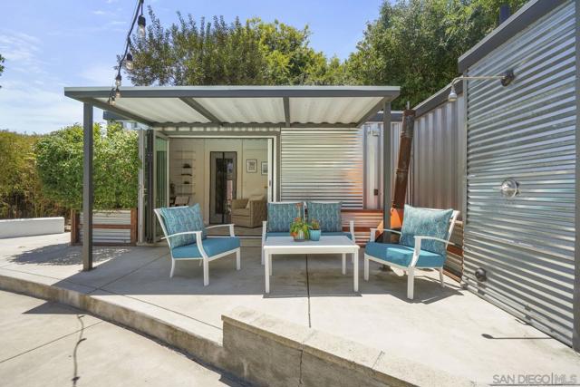 4877 Lorraine Dr, San Diego CA: https://media.crmls.org/mediaz/80da3e8f-4763-46a2-a58b-330462ce134e.jpg