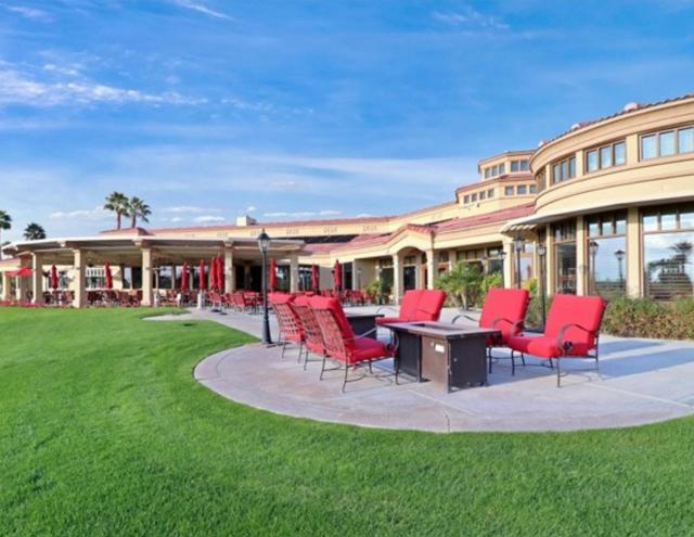 80418 Dumphries Court, Indio CA: https://media.crmls.org/mediaz/80dad3e4-3207-4e6b-af75-5085da02bc8c.jpg