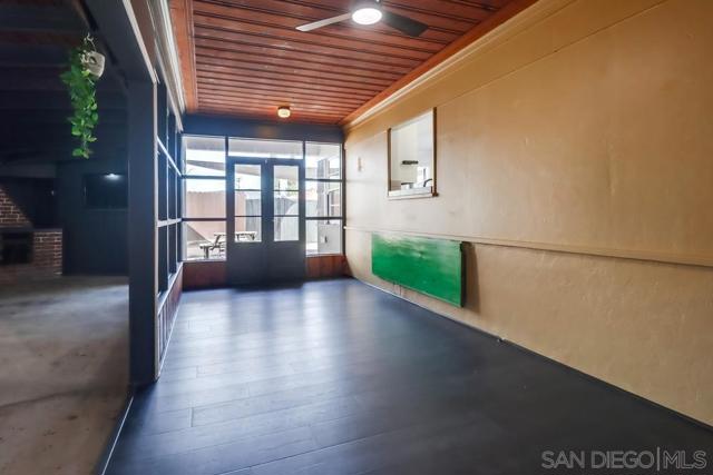 3518 Isla Vista Dr, San Diego CA: https://media.crmls.org/mediaz/80dbf941-d54b-4907-9262-c28c2bb40be0.jpg