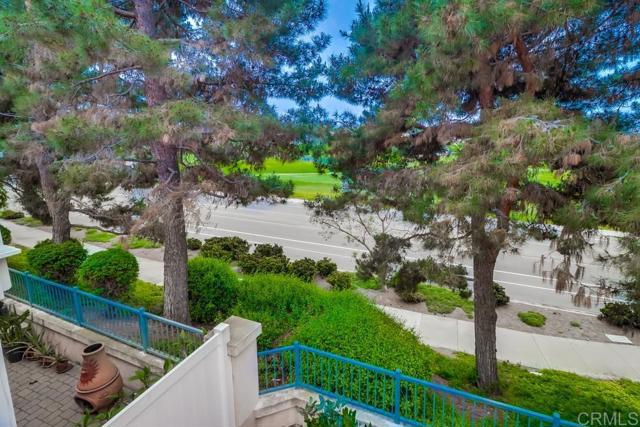 2300 Palomira Court, Chula Vista CA: https://media.crmls.org/mediaz/80dbfa62-2717-4dbe-9659-c518350c1158.jpg