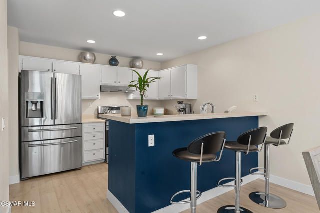 732 Via Colinas, Westlake Village CA: https://media.crmls.org/mediaz/80dc2687-e2ef-4535-8980-c64f65a04339.jpg