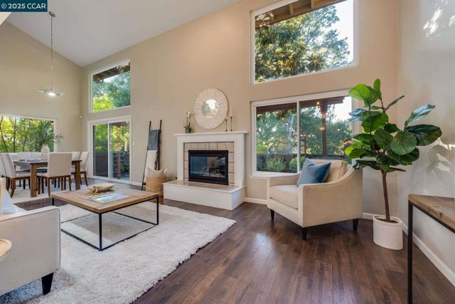 1084 Southdown Court, Walnut Creek CA: https://media.crmls.org/mediaz/80dc2ae7-69da-4607-9409-964c1da9d52a.jpg