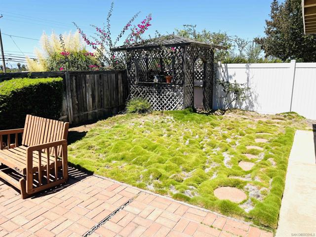 5055 Mount Frissell Dr, San Diego CA: https://media.crmls.org/mediaz/80dd0bbb-4074-4843-8b10-eca3bb18cdb1.jpg