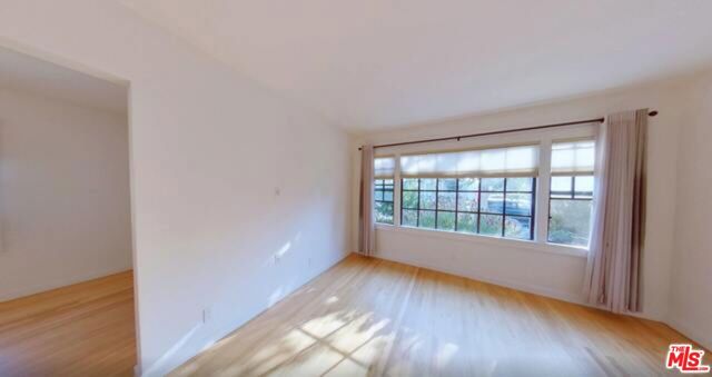 7800 Dunbarton Avenue, Los Angeles CA: https://media.crmls.org/mediaz/80dd3ddb-ef10-4ea4-9d5f-e6fd26d9a2c7.jpg