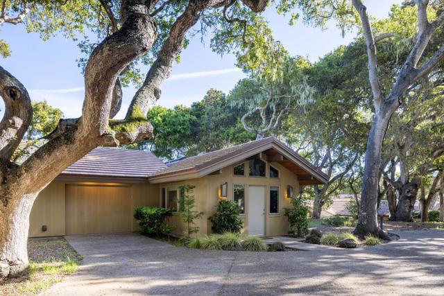 5466 Quail Way, Carmel Valley CA: https://media.crmls.org/mediaz/80dd9243-14f9-4a35-87f3-aaacc661d583.jpg