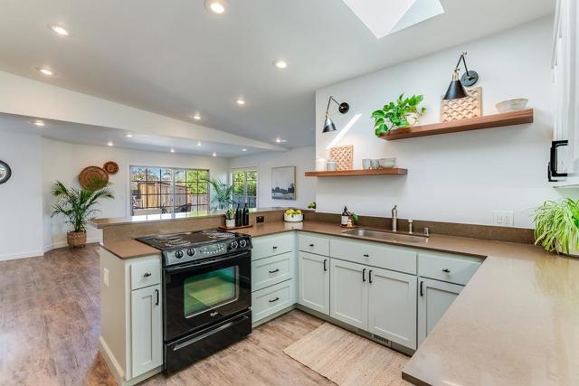 2360 Melanie Place, Santa Cruz CA: https://media.crmls.org/mediaz/80de2597-0c4d-41cd-9322-47d031267054.jpg