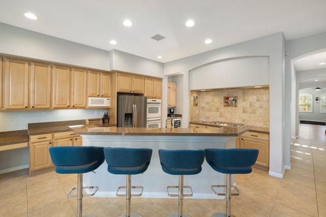 68 Via Del Pienza, Rancho Mirage CA: https://media.crmls.org/mediaz/80de4749-2d03-4bc1-93df-352246383e27.jpg
