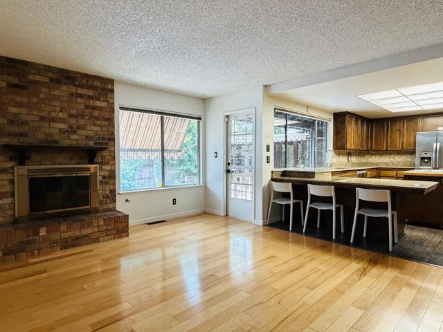 1100 Terra Way, Roseville CA: https://media.crmls.org/mediaz/80de8725-c4f7-49dd-9cea-d3870eaedf41.jpg