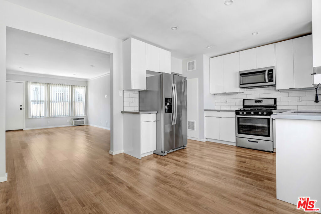 208 S Harvard Boulevard #3