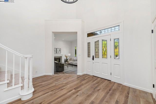 942 Finovino Ct, Pleasanton CA: https://media.crmls.org/mediaz/80df437a-7bf6-43eb-90ab-d345350b243b.jpg