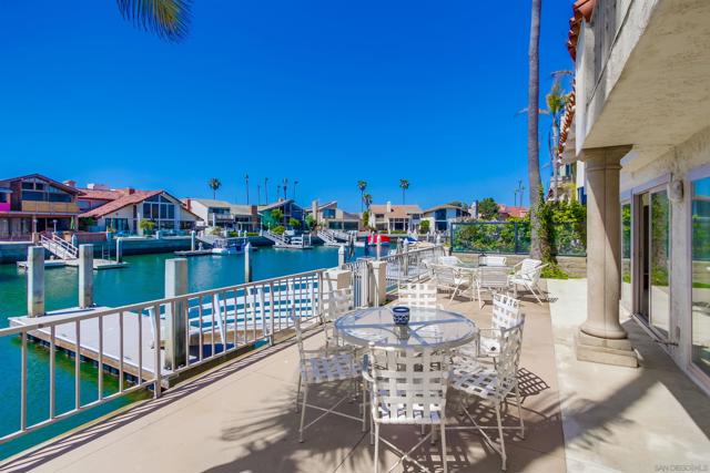 6 Buccaneer Way, Coronado CA: https://media.crmls.org/mediaz/80dfa6c8-9d09-40ff-9947-93c01108961e.jpg